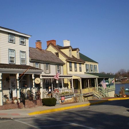 Inn At The Canal Bed & Breakfast Chesapeake City Экстерьер фото