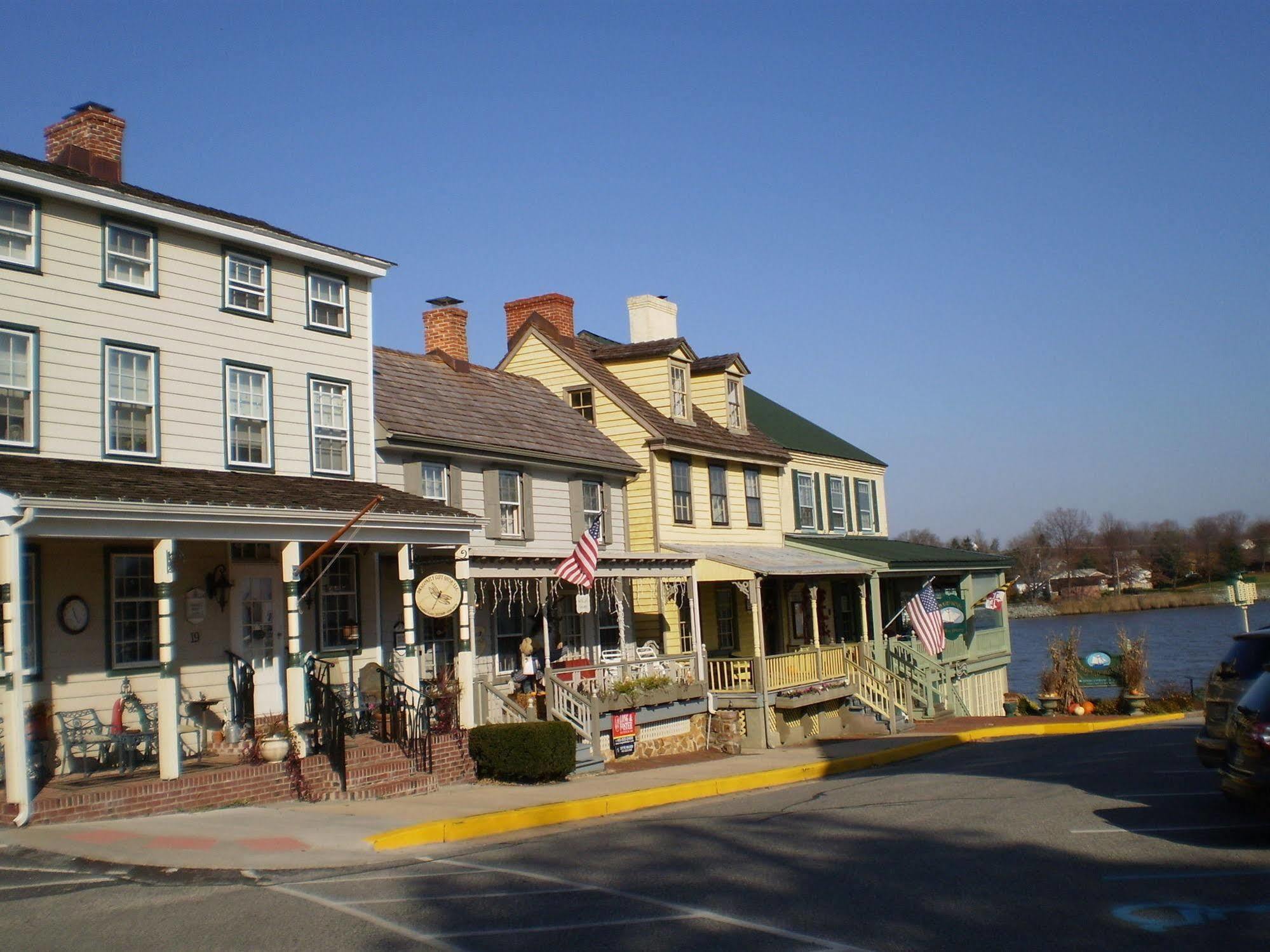 Inn At The Canal Bed & Breakfast Chesapeake City Экстерьер фото